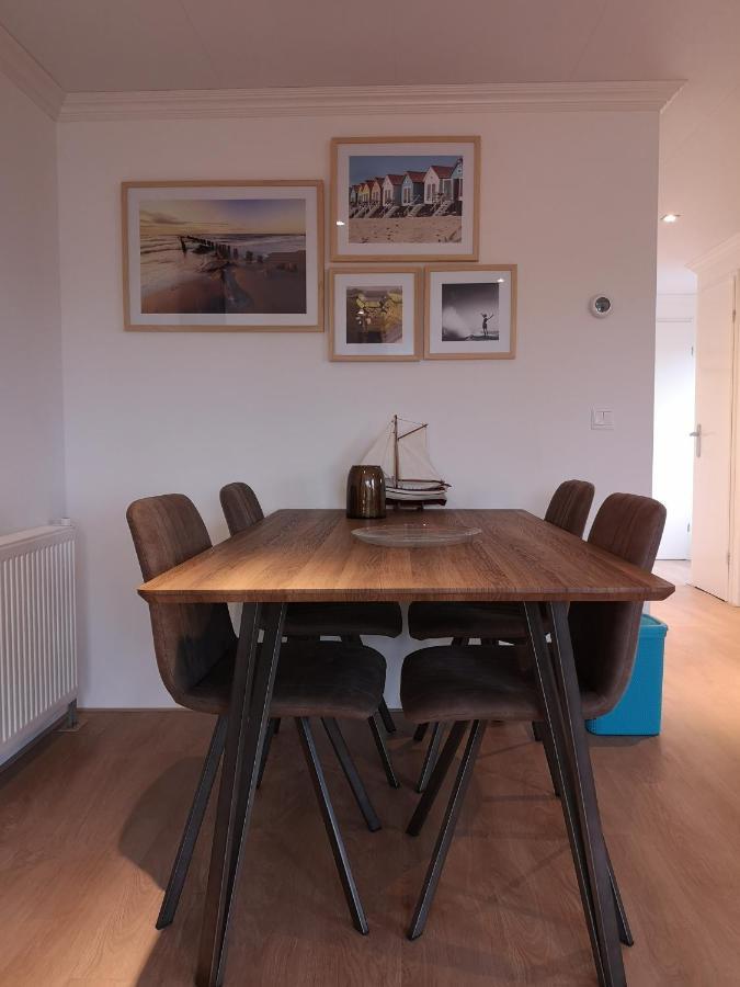 Gezellig Chalet Met Eigen Parkeerplaats, Park In Aanbouw, Geen Wi Fi Villa Molenschot Eksteriør billede